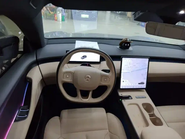 Nio ET5 Touring — Фото автомобиля 10