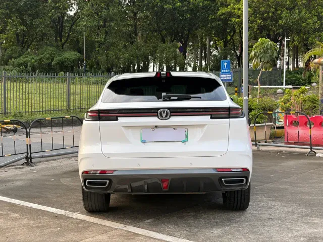 Changan UNI-K iDD — Фото автомобиля 5