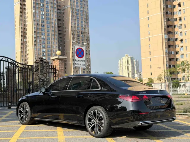 Mercedes-Benz E-Class — Фото автомобиля 8