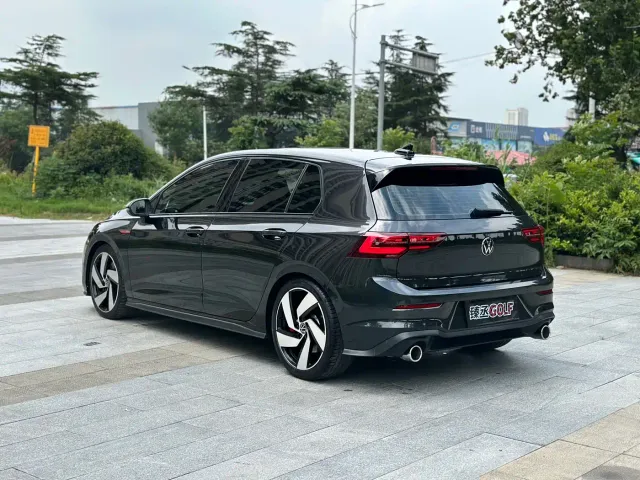 Volkswagen Golf GTI — Фото автомобиля 6