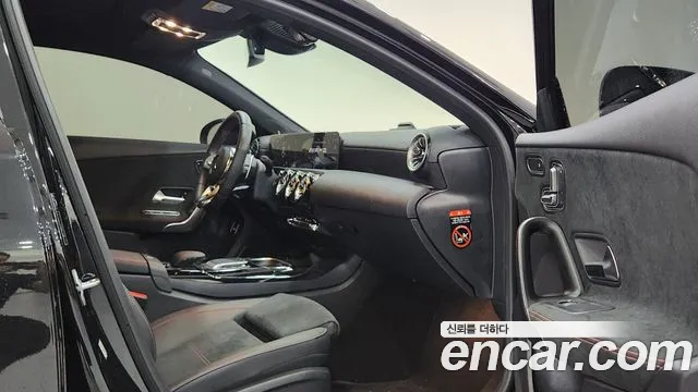 Mercedes-Benz A-Class — Фото автомобиля 12