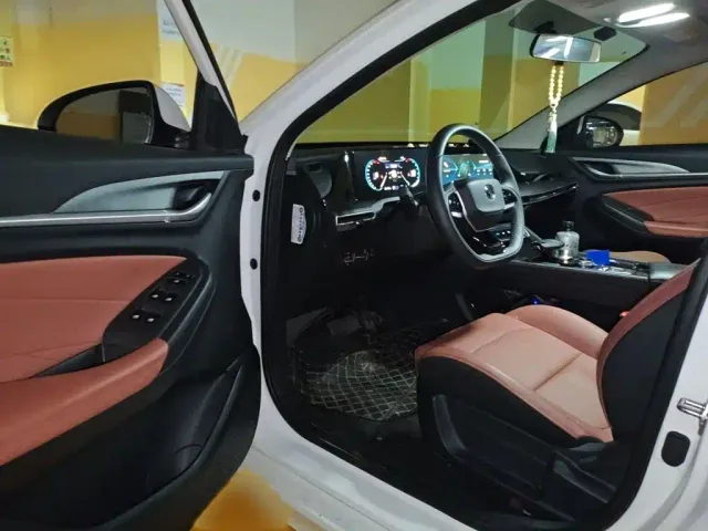 Changan Eado — Фото автомобиля 13