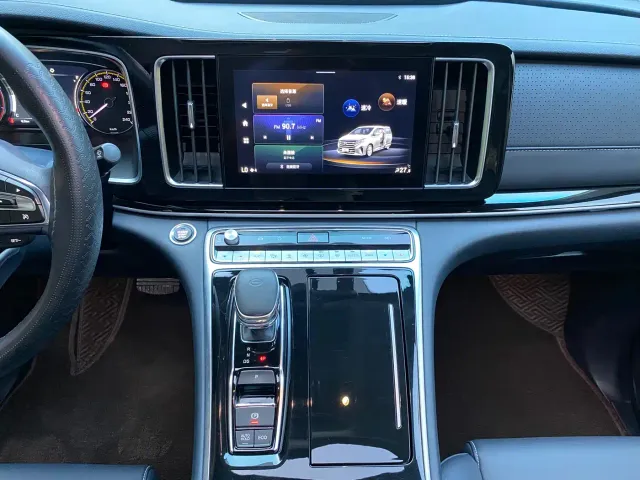 GAC Trumpchi M8 — Фото автомобиля 12