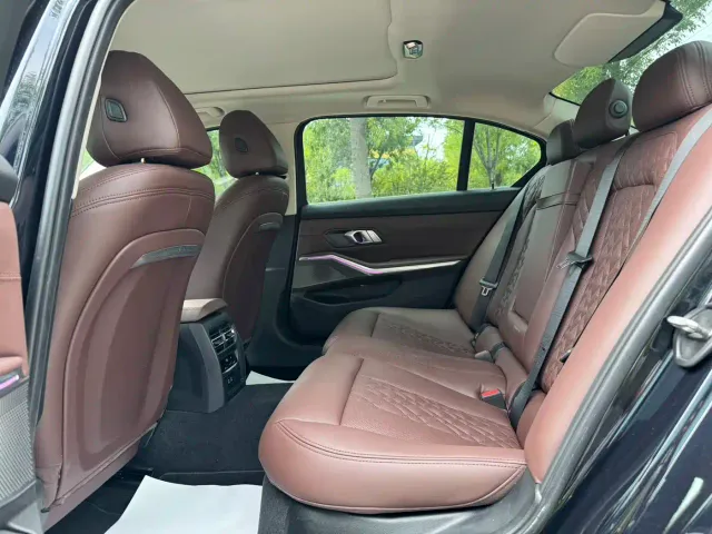 BMW 3 Series — Фото автомобиля 15