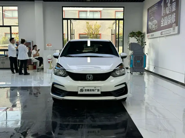 Honda Fit — Фото автомобиля 2
