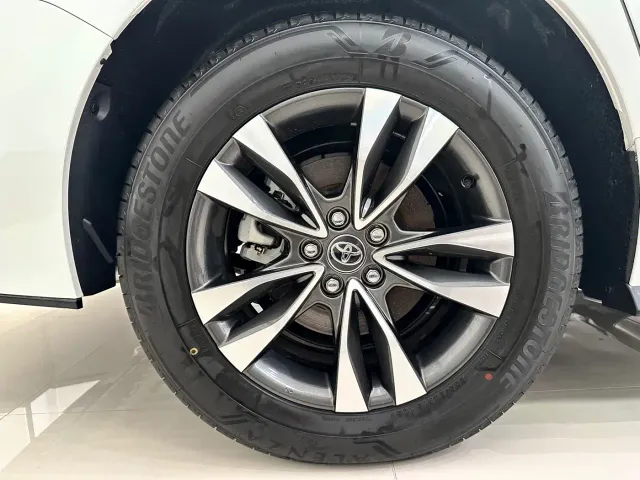 Toyota Granvia — Фото автомобиля 26