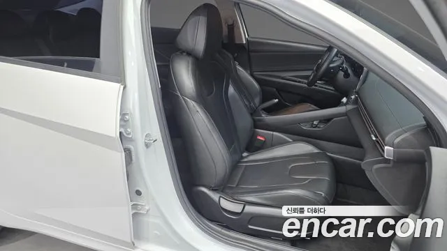 Hyundai Avante CN7 — Фото автомобиля 16