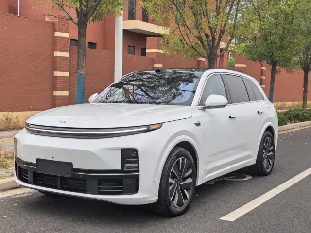Фотография автомобиля — Li Auto L7