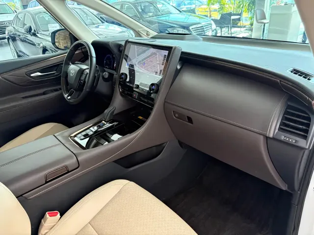 Toyota Alphard — Фото автомобиля 20