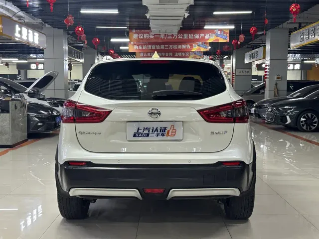 Nissan Qashqai — Фото автомобиля 12