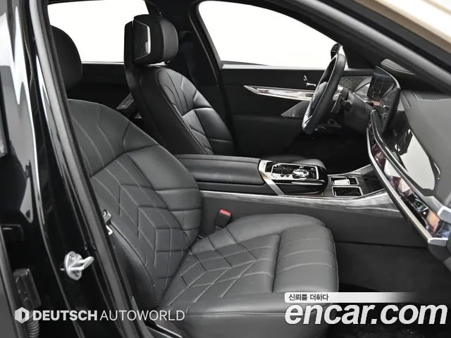 BMW 7-Series 7 серия (G70) — Фото автомобиля 10