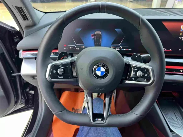 BMW 5 Series — Фото автомобиля 29