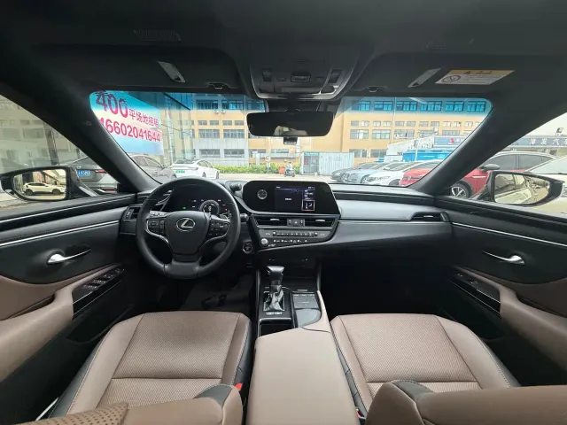 Lexus ES — Фото автомобиля 7