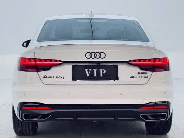 Audi A4L — Фото автомобиля 11
