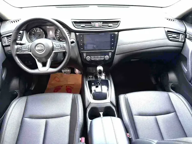 Nissan X-Trail — Фото автомобиля 4