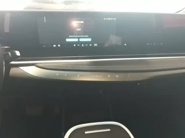 Maxus G90 — Фото автомобиля 12