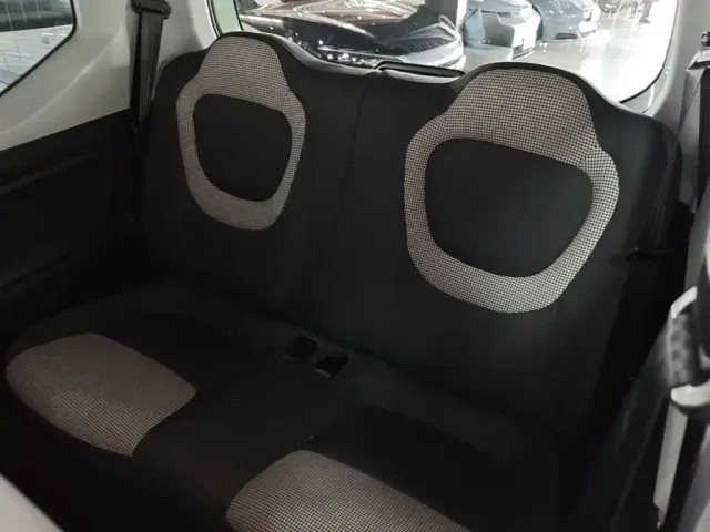 Wuling Hongguang Mini EV — Фото автомобиля 16