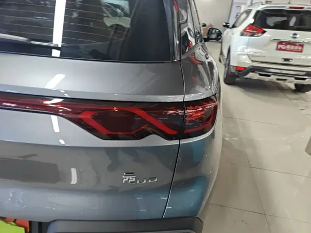 BYD Yuan UP — Фото автомобиля 7