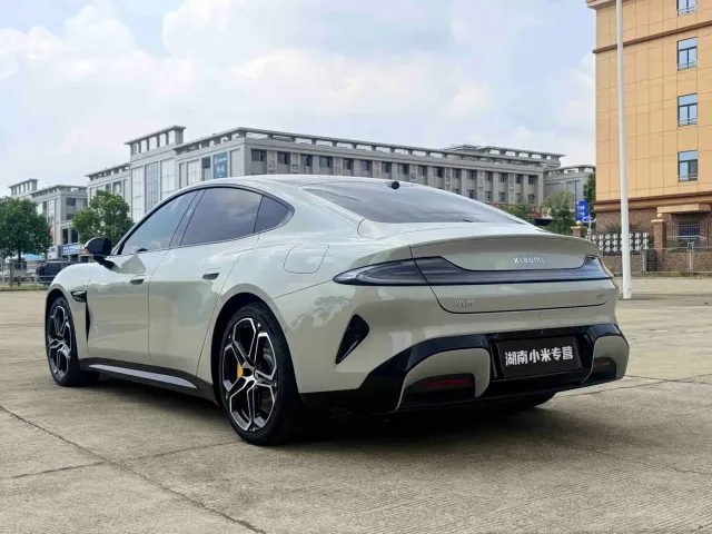 Xiaomi SU7 — Фото автомобиля 7