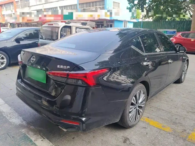 Nissan Teana — Фото автомобиля 6