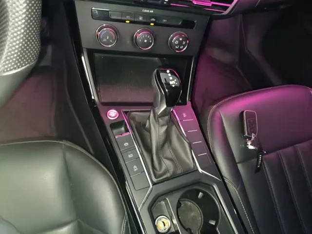 Volkswagen Passat — Фото автомобиля 13