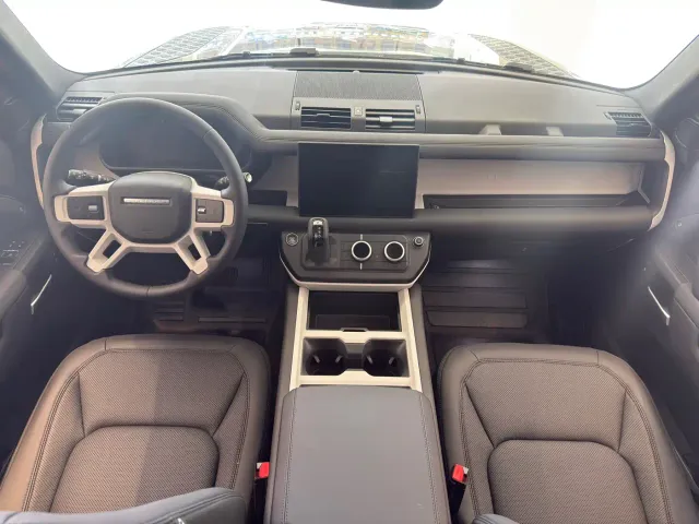 Land Rover Defender — Фото автомобиля 14