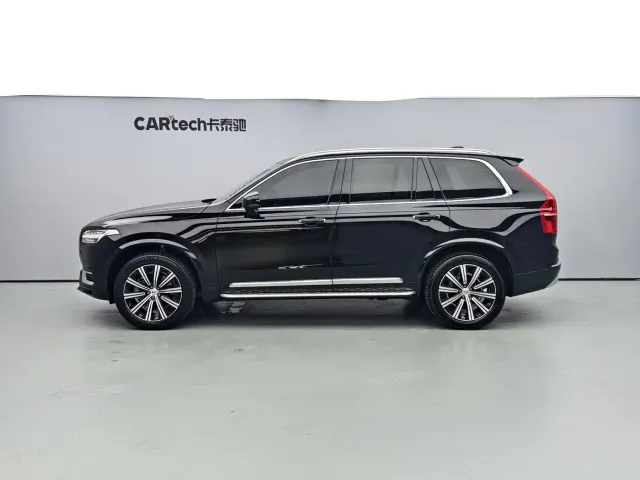 Volvo XC90 — Фото автомобиля 3