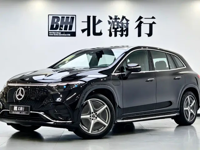 Фотография автомобиля — Mercedes-Benz EQS SUV