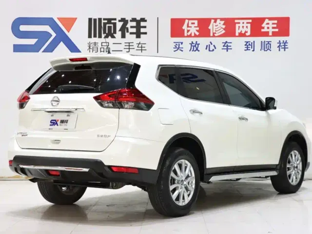 Nissan X-Trail — Фото автомобиля 4