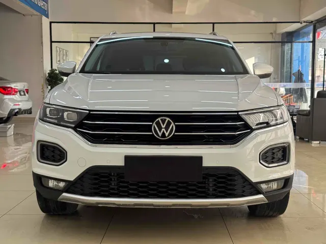 Volkswagen T-Roc — Фото автомобиля 2