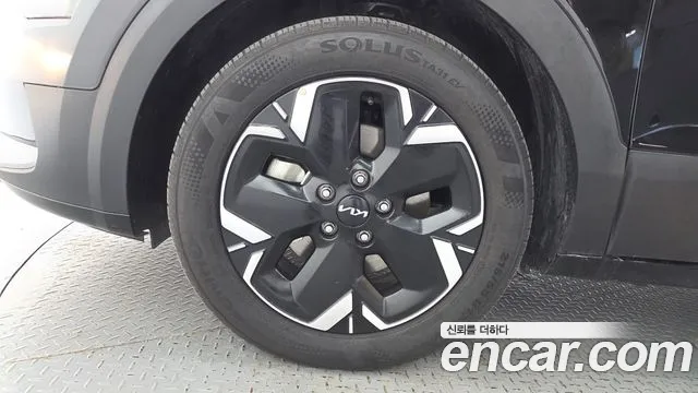 Kia Niro — Фото автомобиля 5