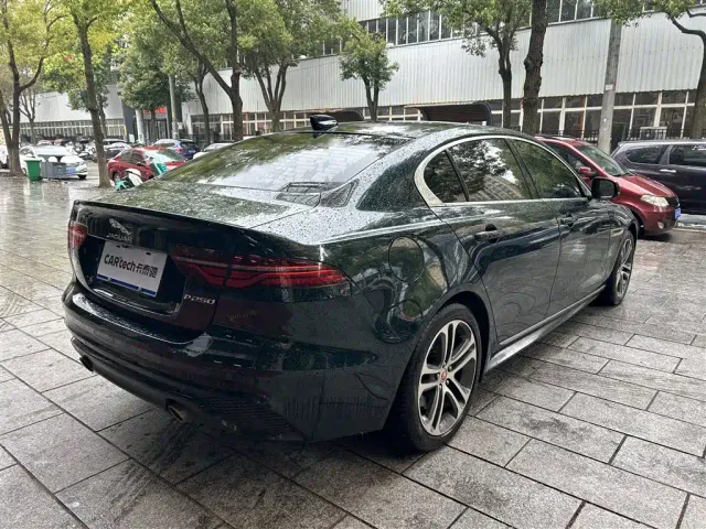Jaguar XEL — Фото автомобиля 5