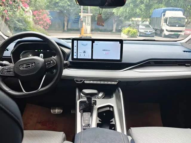 Geely Xingrui — Фото автомобиля 5