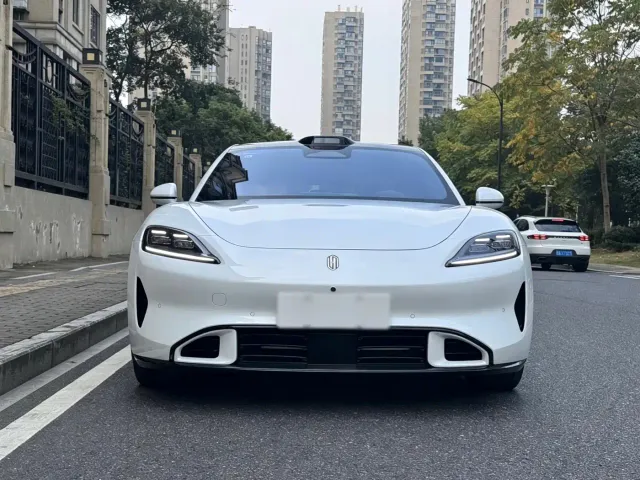 Shangjie Z7 — Фото автомобиля 2