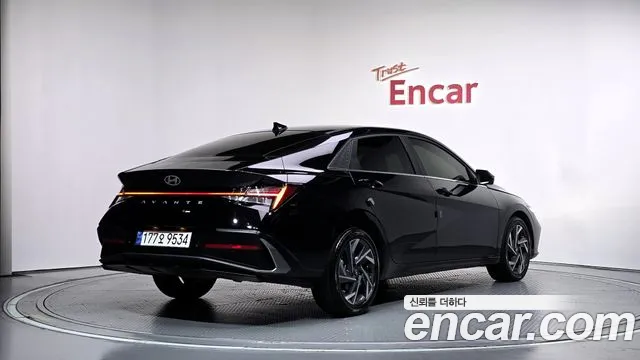 Hyundai Avante — Фото автомобиля 2