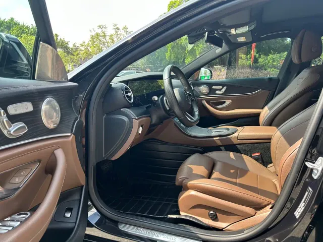 Mercedes-Benz E-Class — Фото автомобиля 5