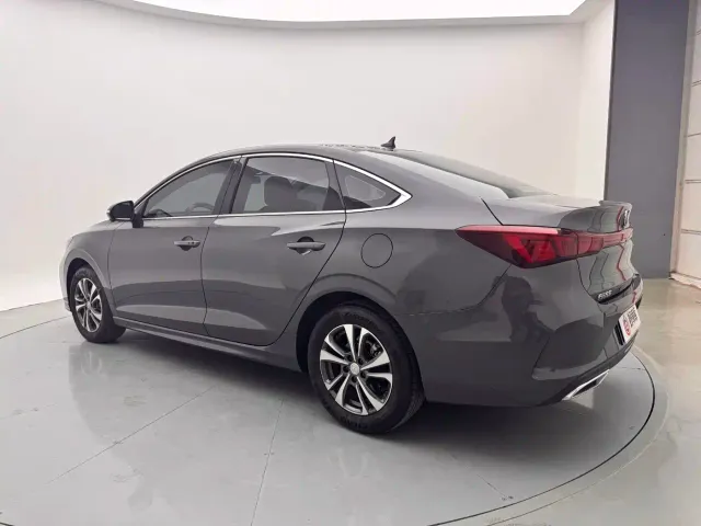 Changan Eado — Фото автомобиля 6