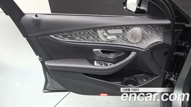 Mercedes-Benz E-Class W213 — Фото автомобиля 13
