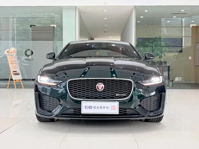 Jaguar XEL — Фото автомобиля 4