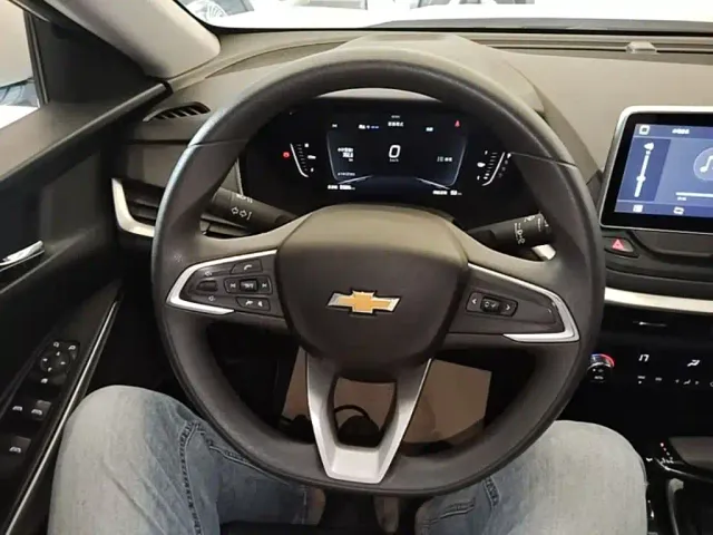 Chevrolet Menlo — Фото автомобиля 10