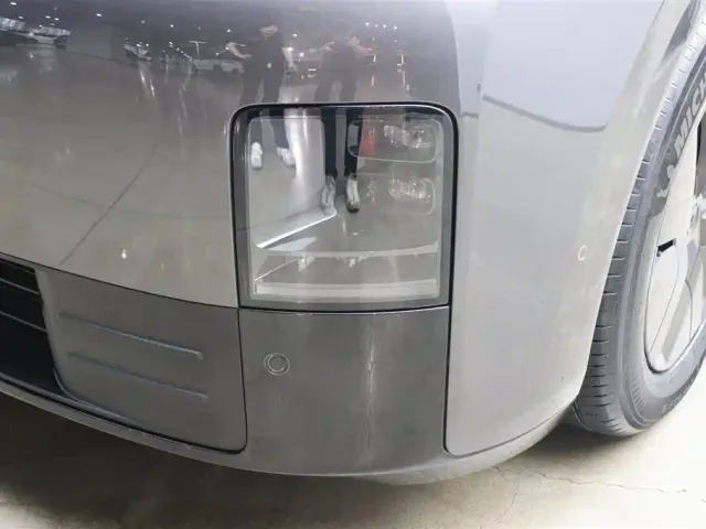 Li Auto Li Auto MEGA 2025 Model Home Family Special Edition — Фото автомобиля 30