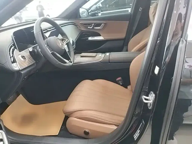Mercedes-Benz E-Class — Фото автомобиля 14