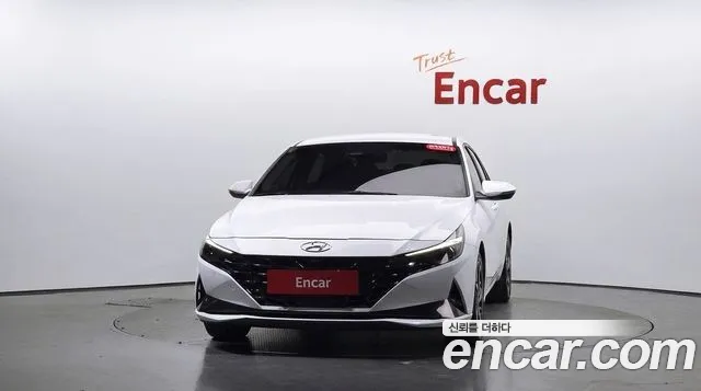 Hyundai Avante CN7 — Фото автомобиля 3