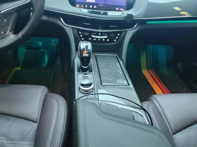 Cadillac CT6 — Фото автомобиля 16