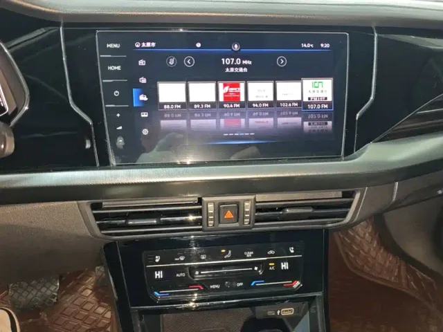Volkswagen Passat — Фото автомобиля 12
