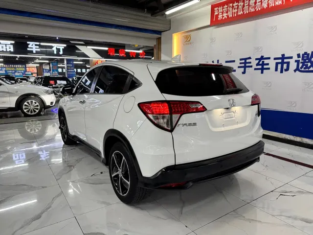 Honda Vezel — Фото автомобиля 9