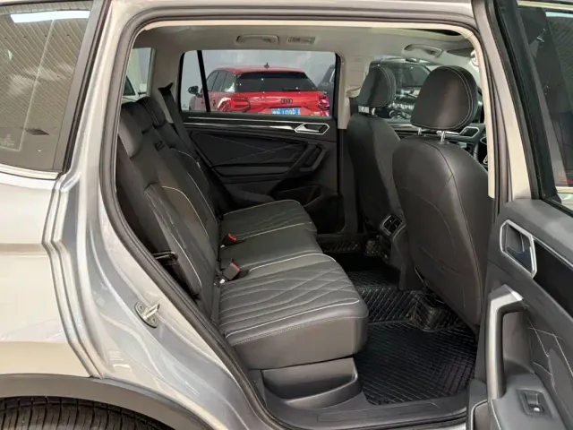 Volkswagen Tiguan L — Фото автомобиля 22