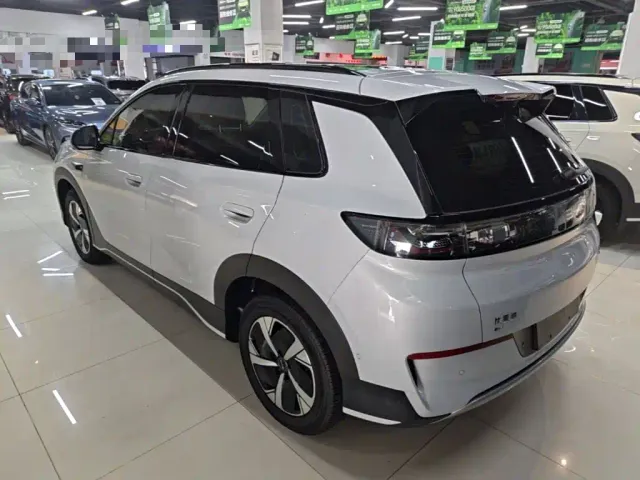 BYD Sealion 05 EV — Фото автомобиля 4