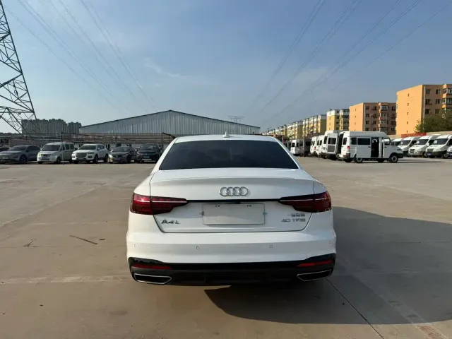 Audi A4L — Фото автомобиля 8