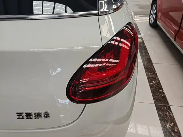 Wuling Bingo — Фото автомобиля 7
